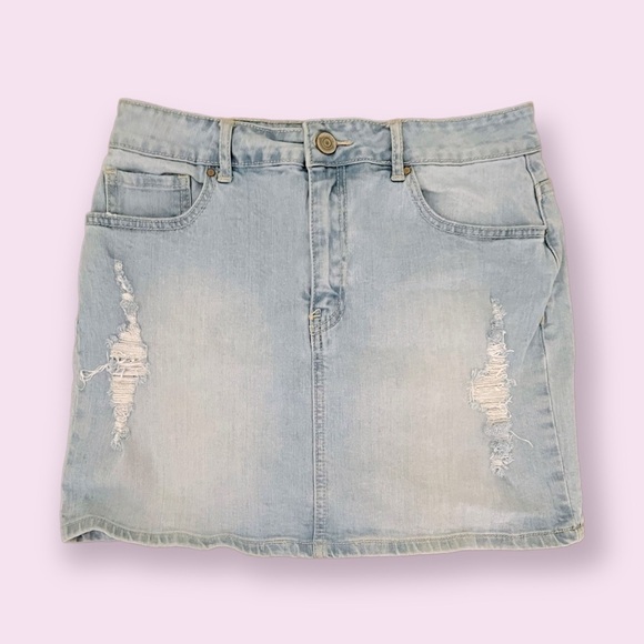 Forever 21 Jean Skirt Light Washed Blue Y2K Mini Stretchy Denim Womens Size 27 - Picture 1 of 5
